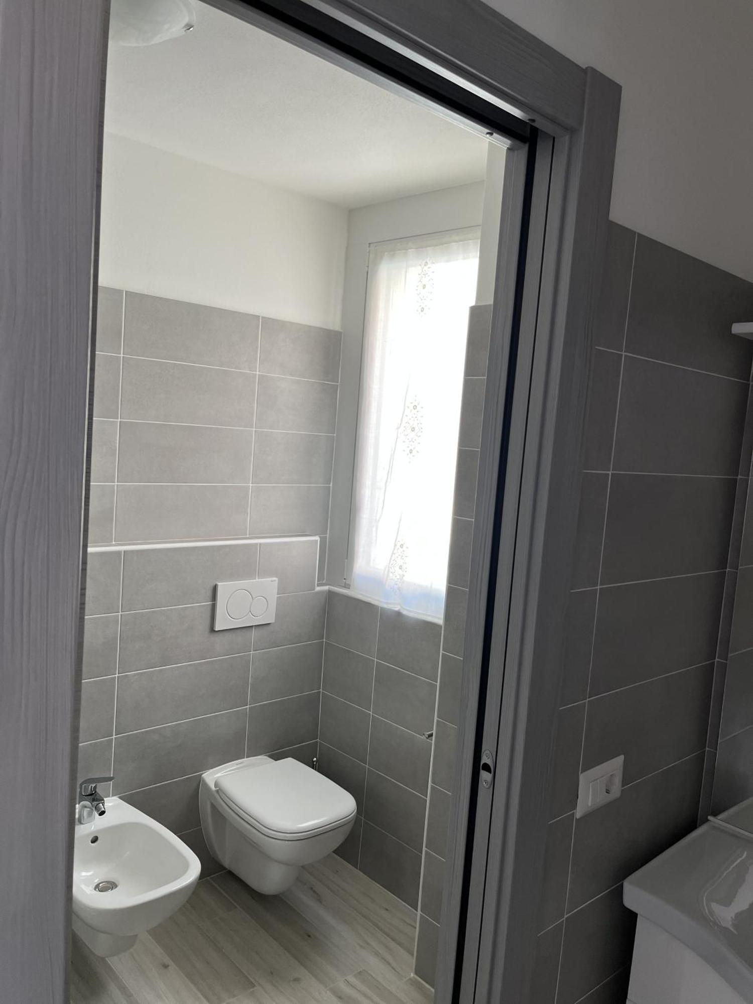 Casa Castellana Apt 1 E Casa Castellana Apt 2 Sala Comacina Ngoại thất bức ảnh