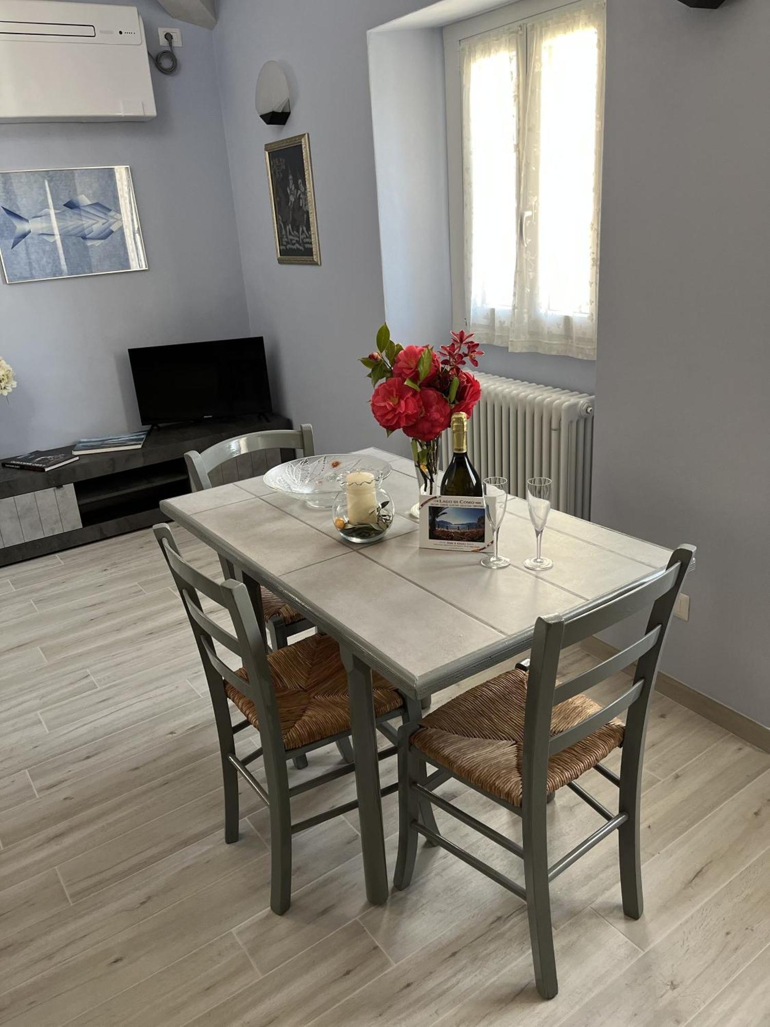 Casa Castellana Apt 1 E Casa Castellana Apt 2 Sala Comacina Ngoại thất bức ảnh